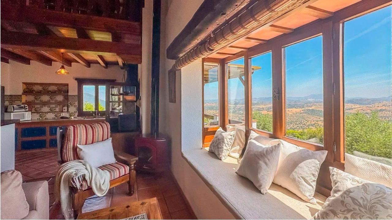 Málaga rural homes near 87% occupancy in August