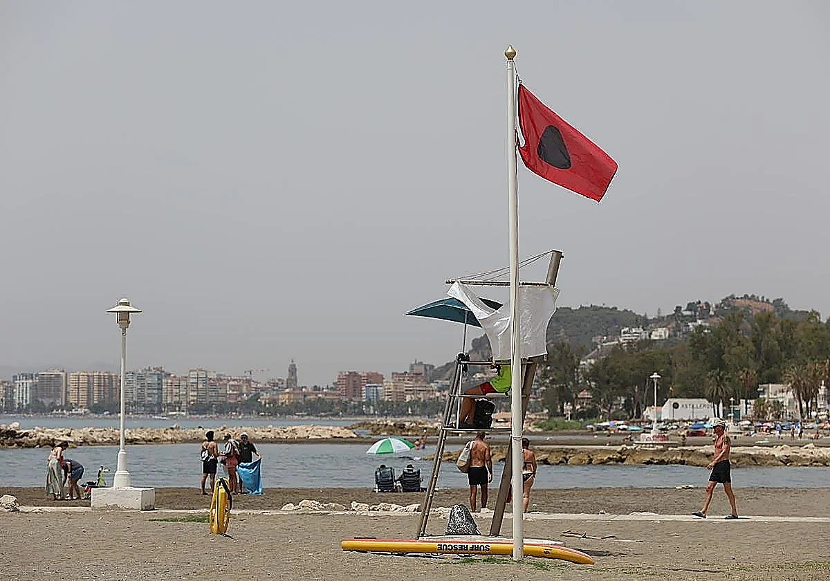 Málaga bans swimming at three city beaches