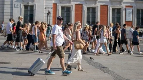 Spain on course for 100 million tourists in 2026