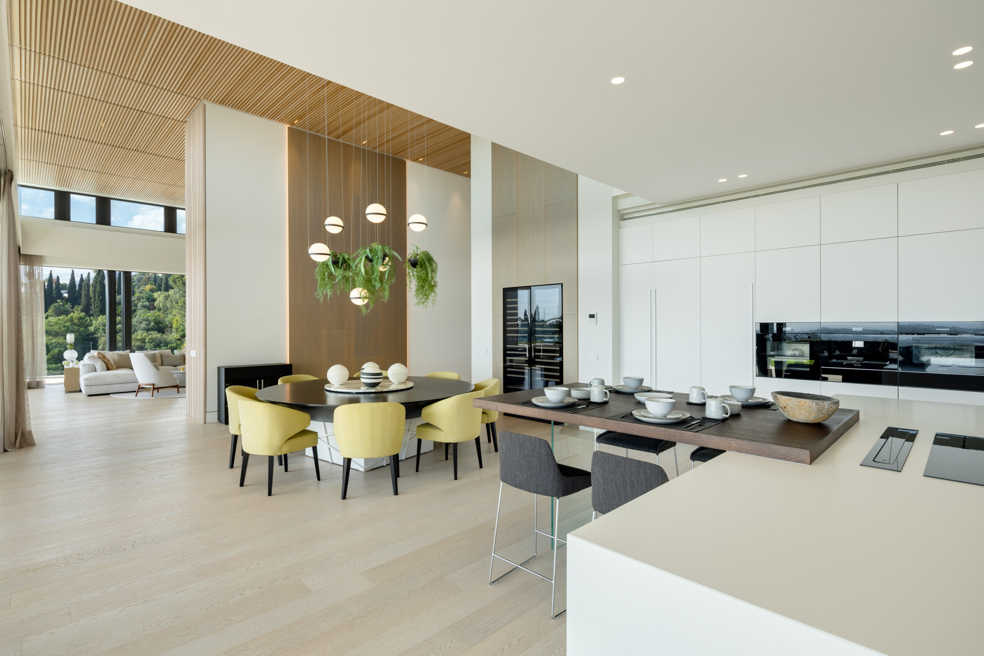 the kitchen, dining end.
